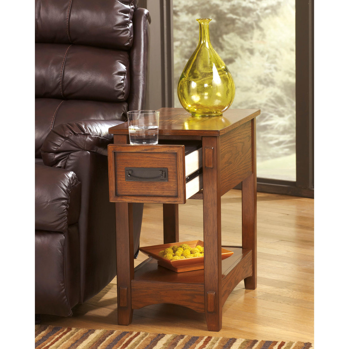 Signature Design by Ashley Breegin End Table T007-319