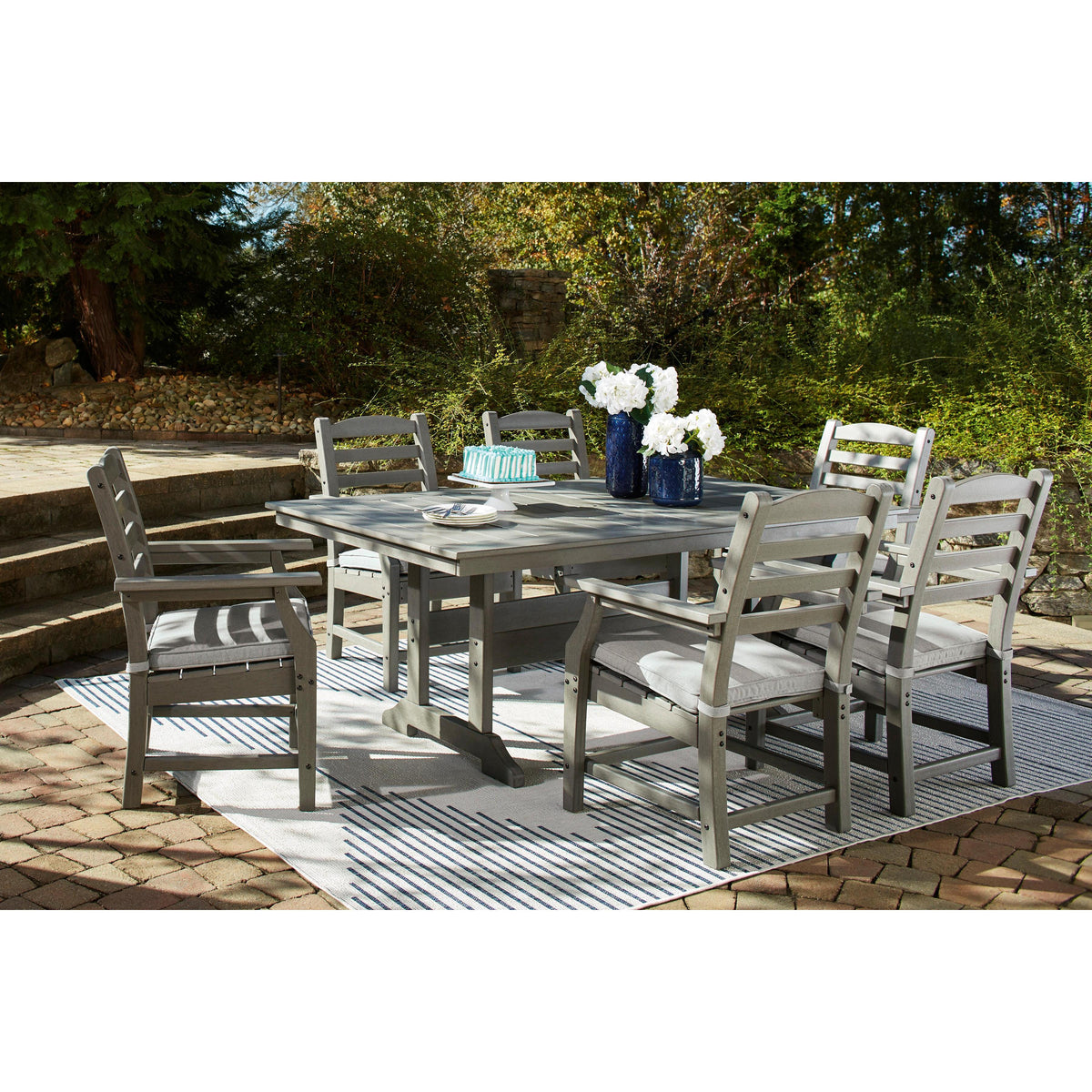 Signature Design by Ashley Visola P802P3 7 pc Outdoor Dining Set