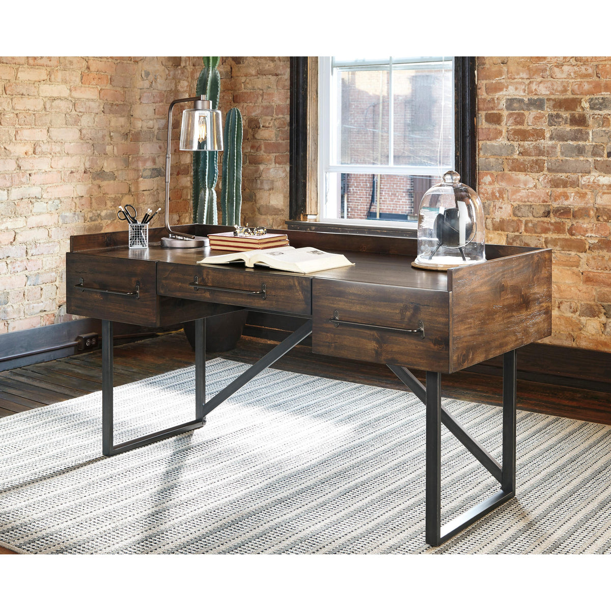 Signature Design by Ashley Starmore H633-27 Home Office Desk