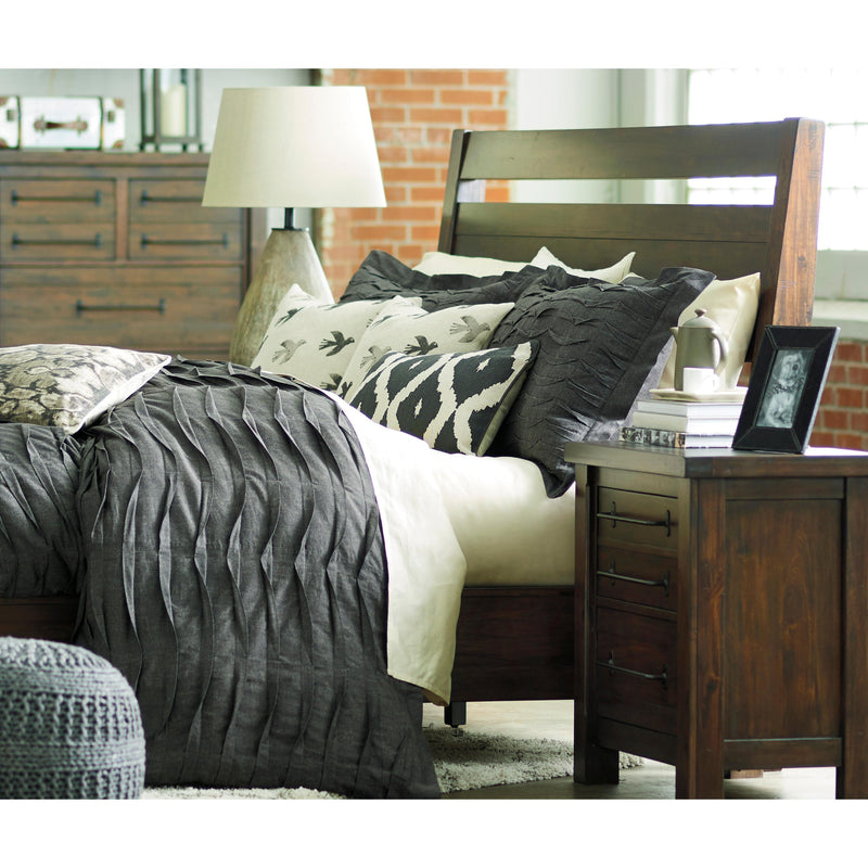 Millennium Starmore 2-Drawer Nightstand B633-92 IMAGE 7