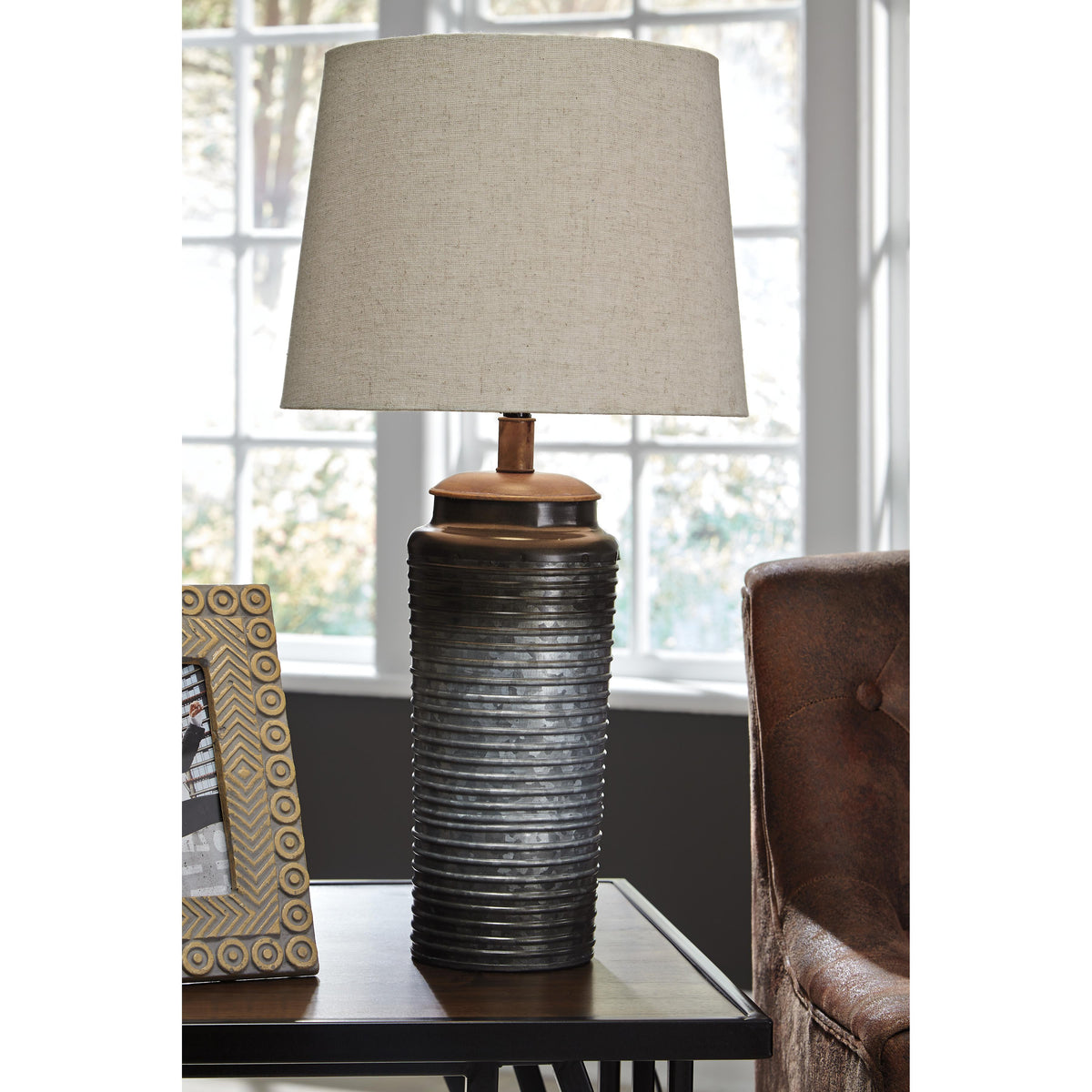 アンティークランプ　NO2 Signature Design by Ashley Norbert Table Lamp L204064