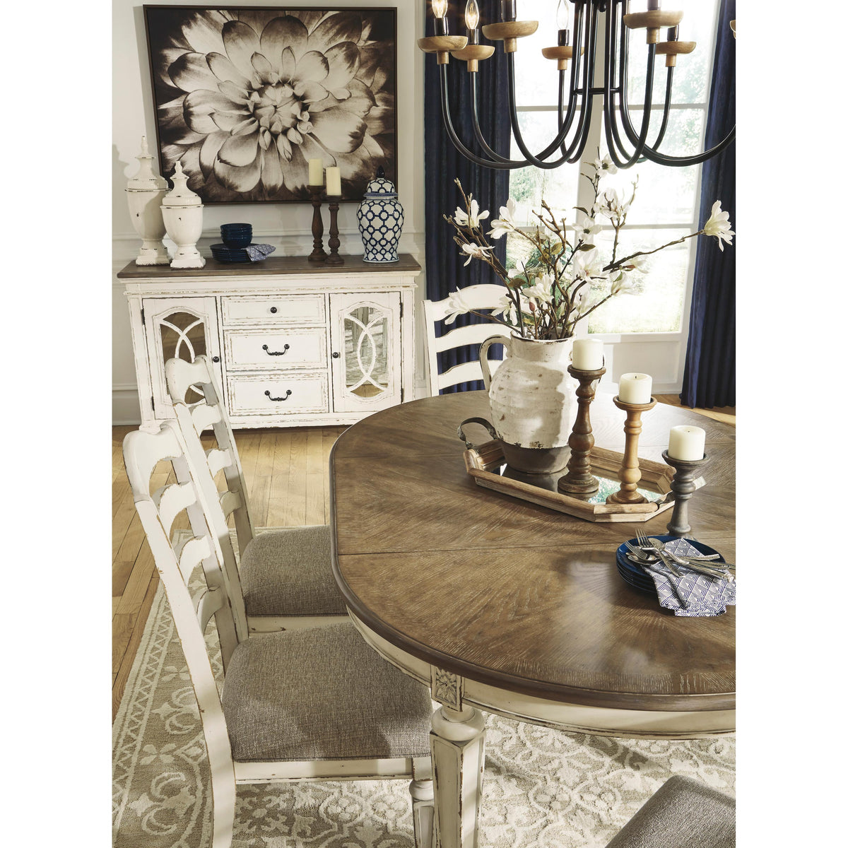 Signature Design by Ashley Realyn Dining Chair D743-01