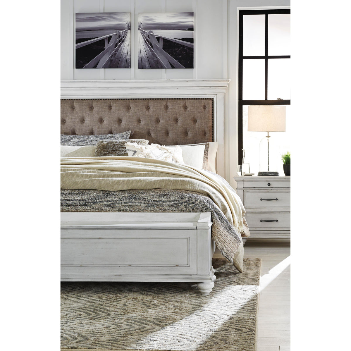 Kanwyn Panel Bed with Storage Bench