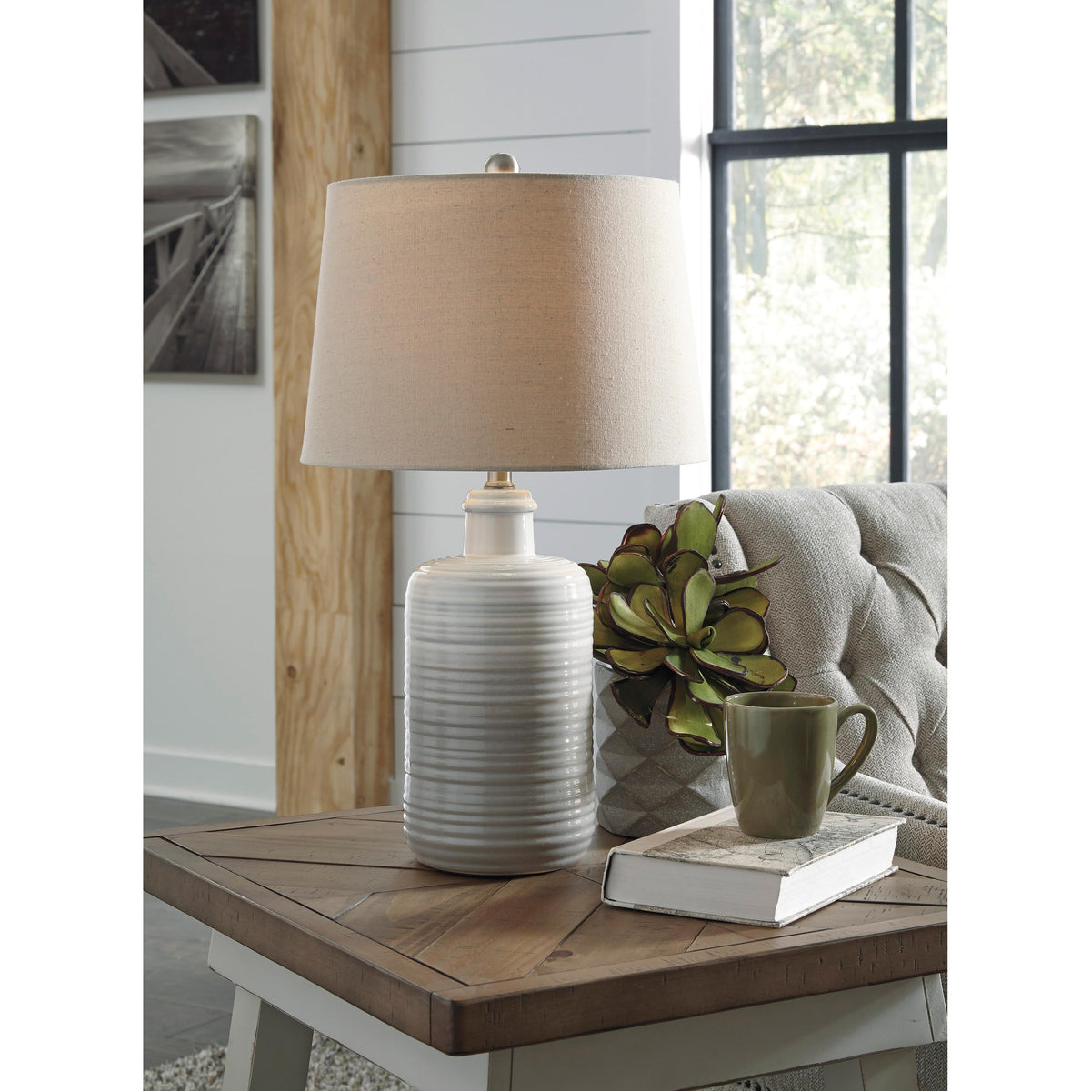 Signature Design by Ashley Marnina Table Lamp L121854