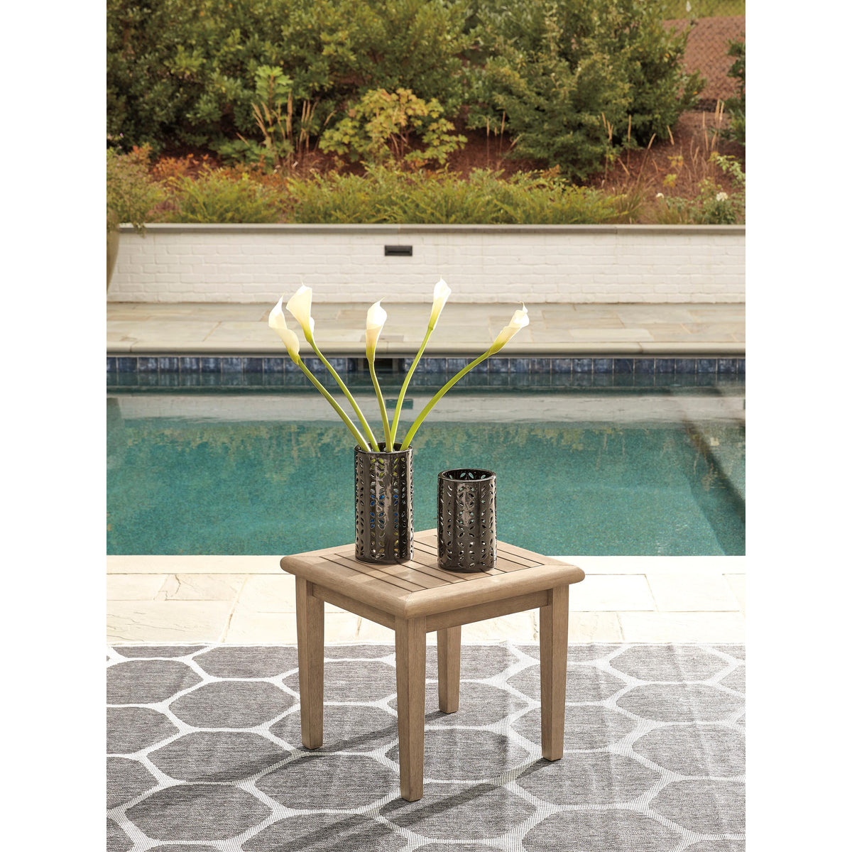 Signature Design by Ashley Gerianne P805-702 Square End Table