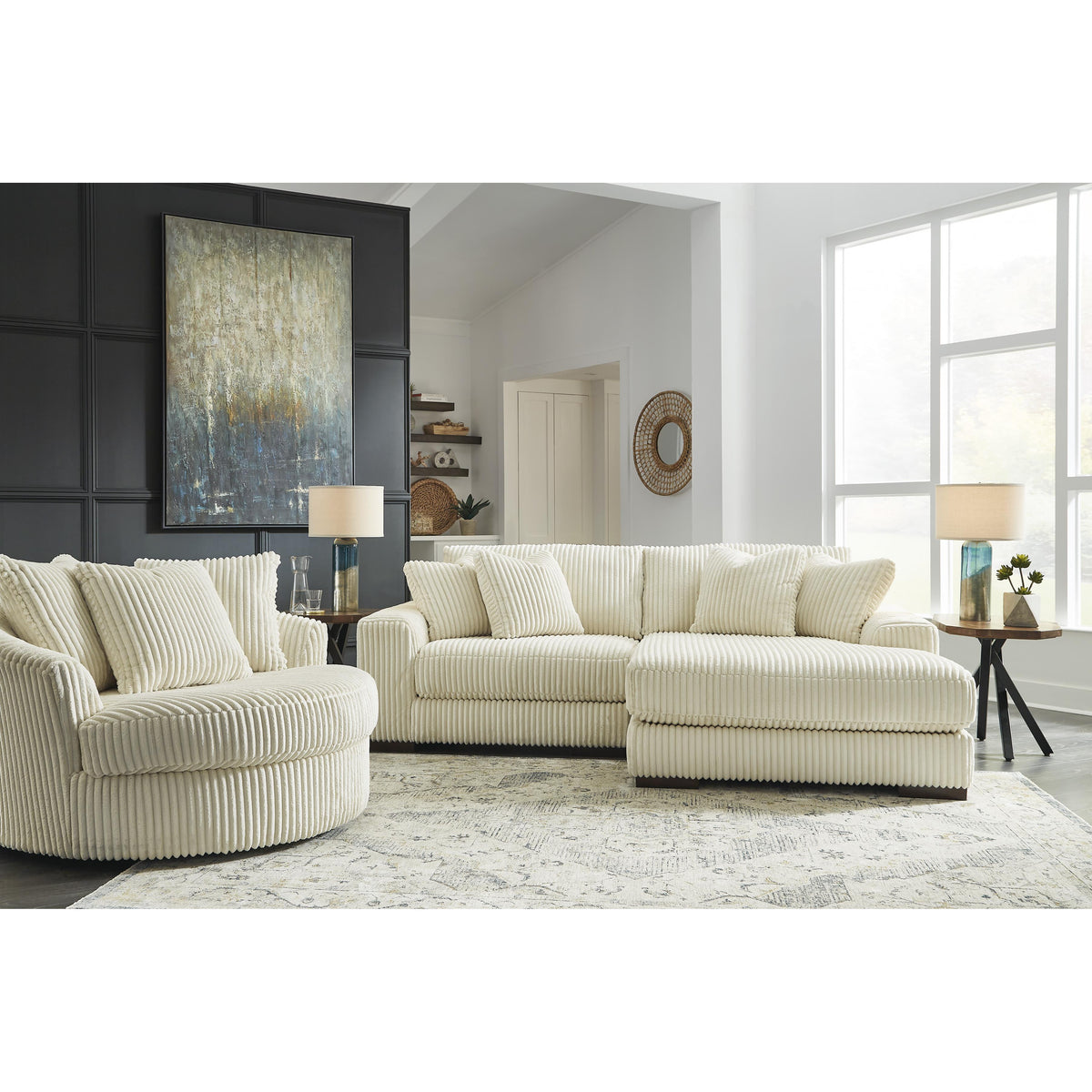 Signature Design by Ashley Lindyn 21104S4 2 pc Sectional with Chaise