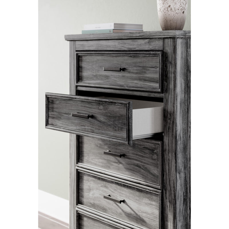 Benchcraft Thyven 5-Drawer Chest B2472-245 IMAGE 8