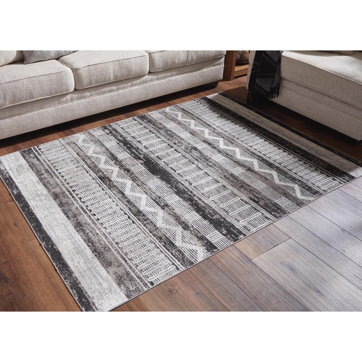 Signature Design by Ashley Henchester R405992 Washable Medium Rug
