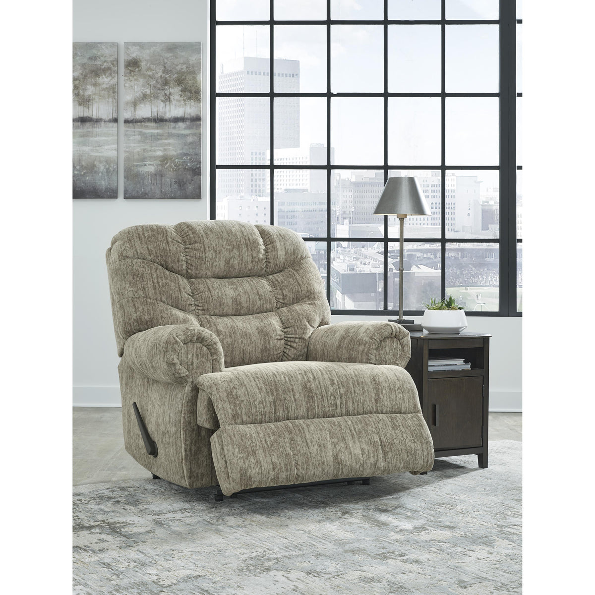 lロージー 16X747 by La-Z-Boy - Finley Power Wall Recliner w/ Headrest