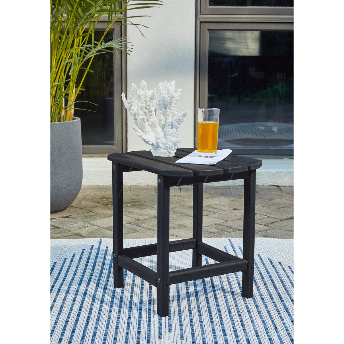 Signature Design by Ashley Sundown Treasure P008-703 End Table