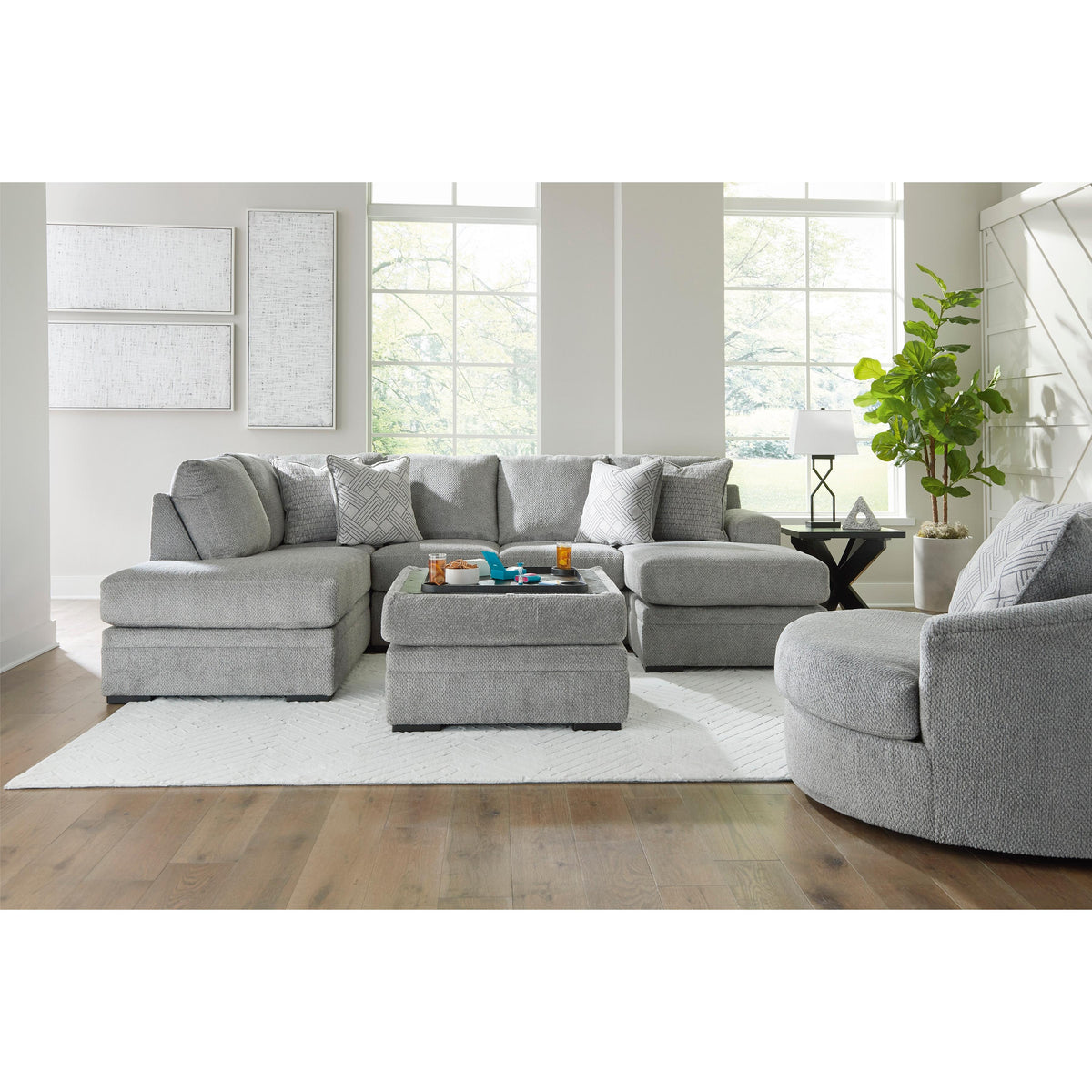 Signature Design by Ashley Casselbury 52906S2 2 pc Sectional with Chai