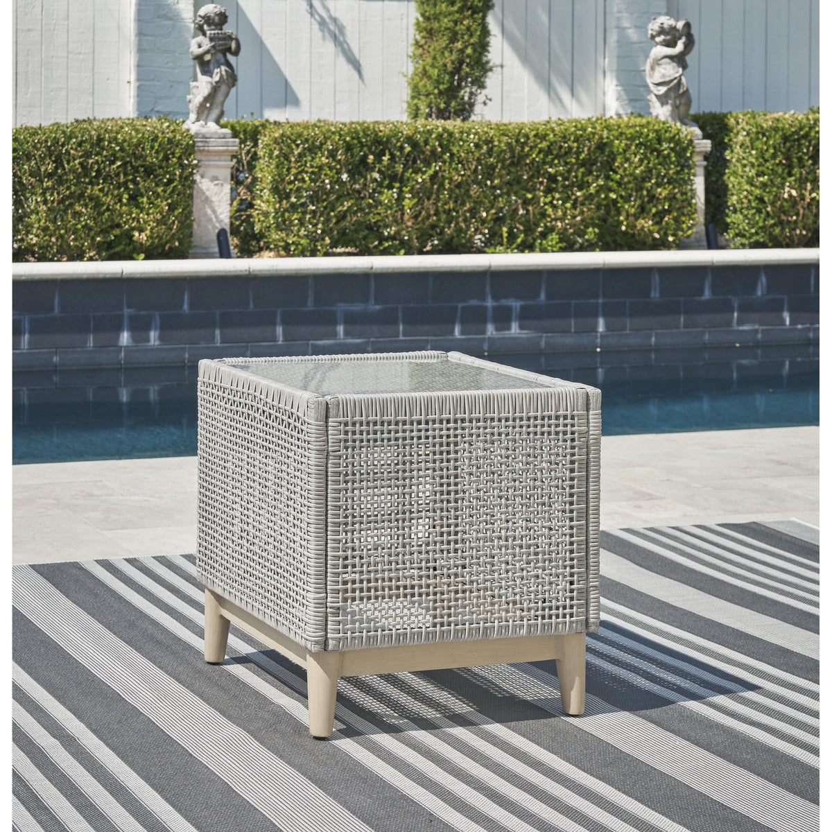 Signature Design by Ashley Seton Creek P798-702 Square End Table