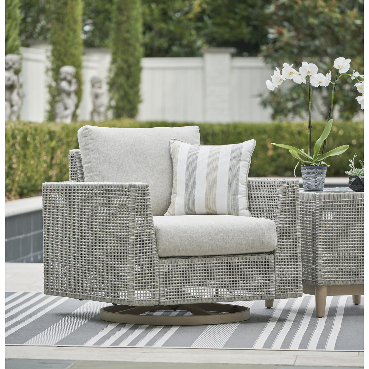 Signature Design by Ashley Seton Creek P798-821 Swivel Lounge with Cus