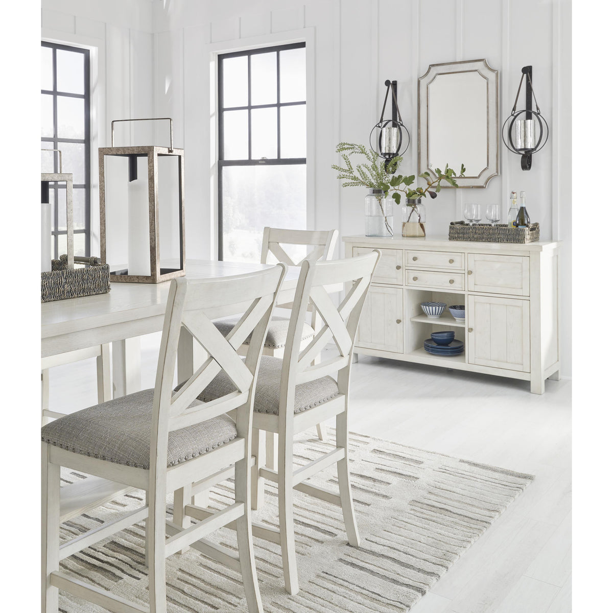 スイートピー Signature Design by Ashley Robbinsdale D642-60 Dining Room Server