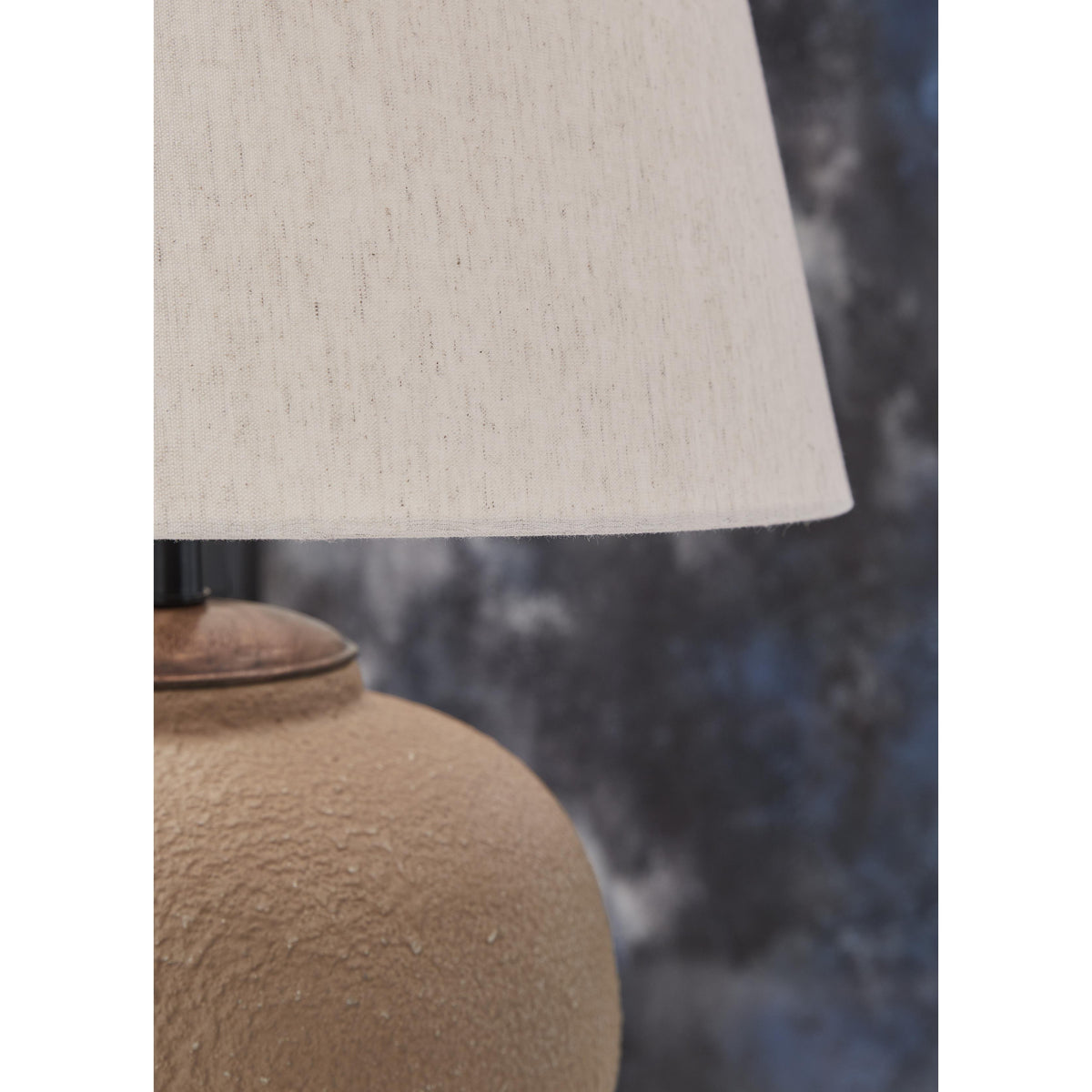 Signature Design by Ashley Scantor L207464 Metal Table Lamp