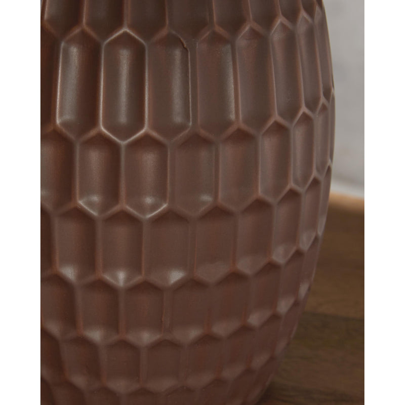 Signature Design by Ashley Cartford L178004 Ceramic Table Lamp IMAGE 4