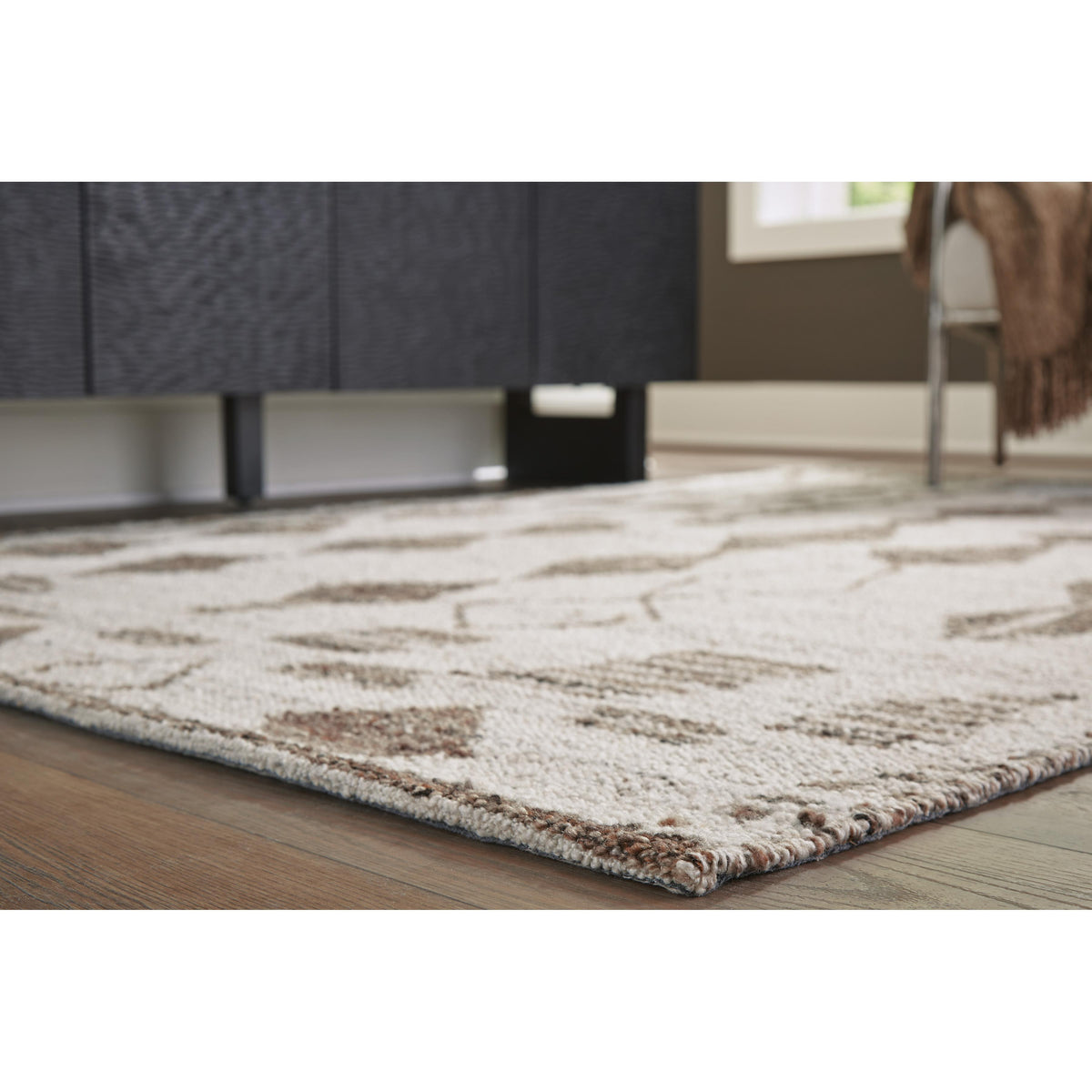 Signature Design by Ashley Brettler R406791 Large Rug