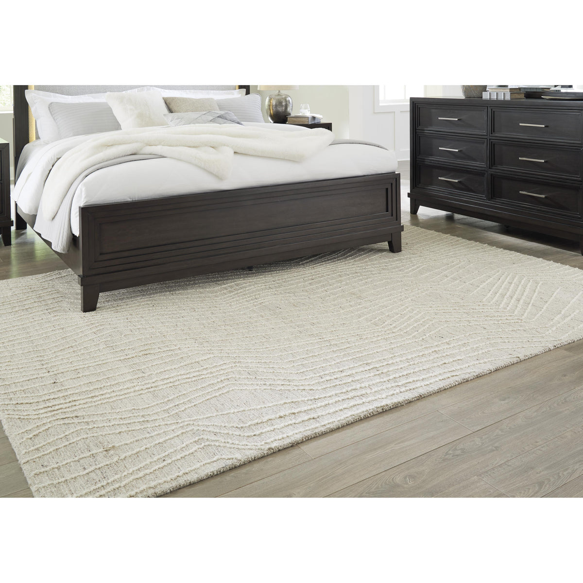 Signature Design by Ashley Varahill R406931 Large Rug