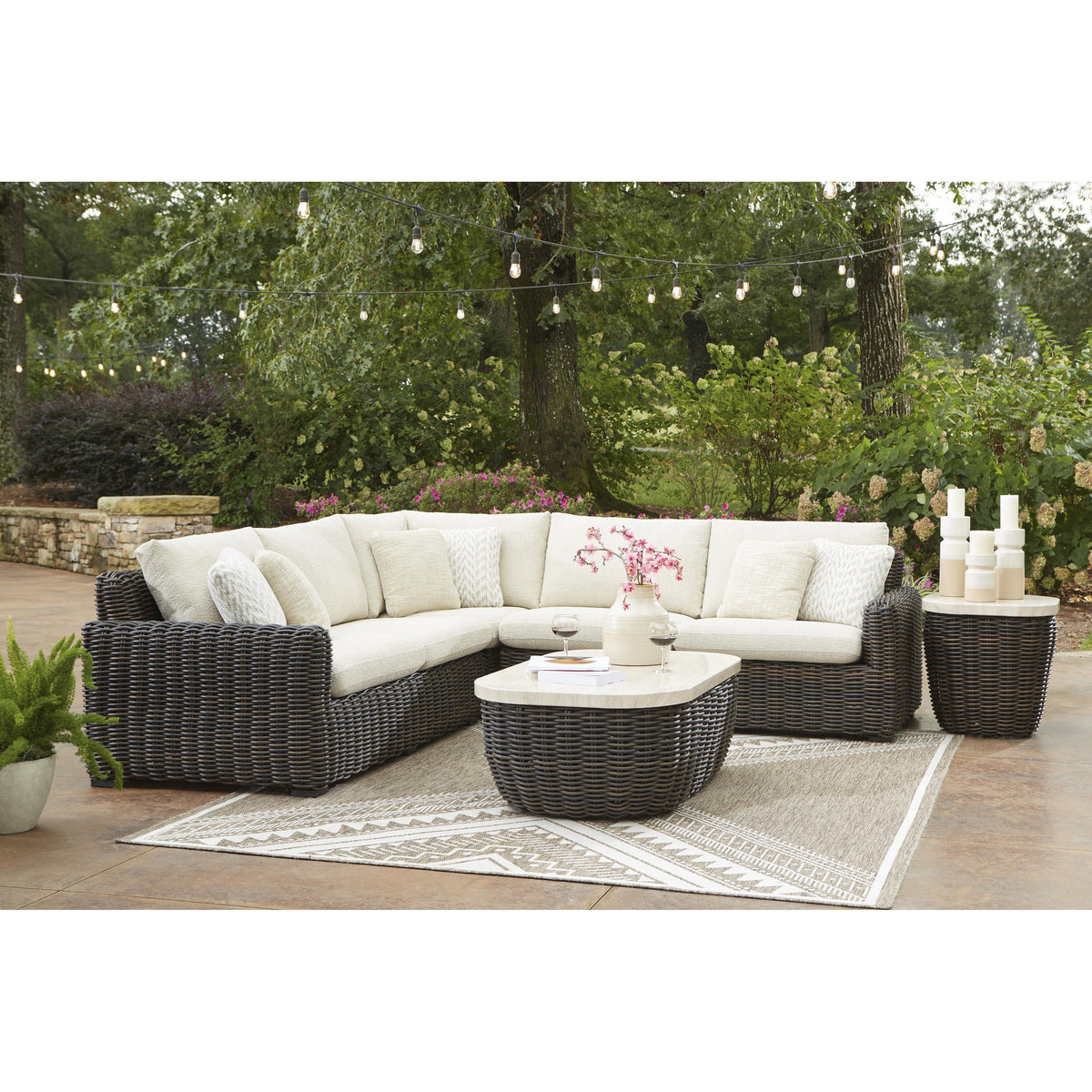 Signature Design by Ashley Kimora P711P1 pc Outdoor Sectional