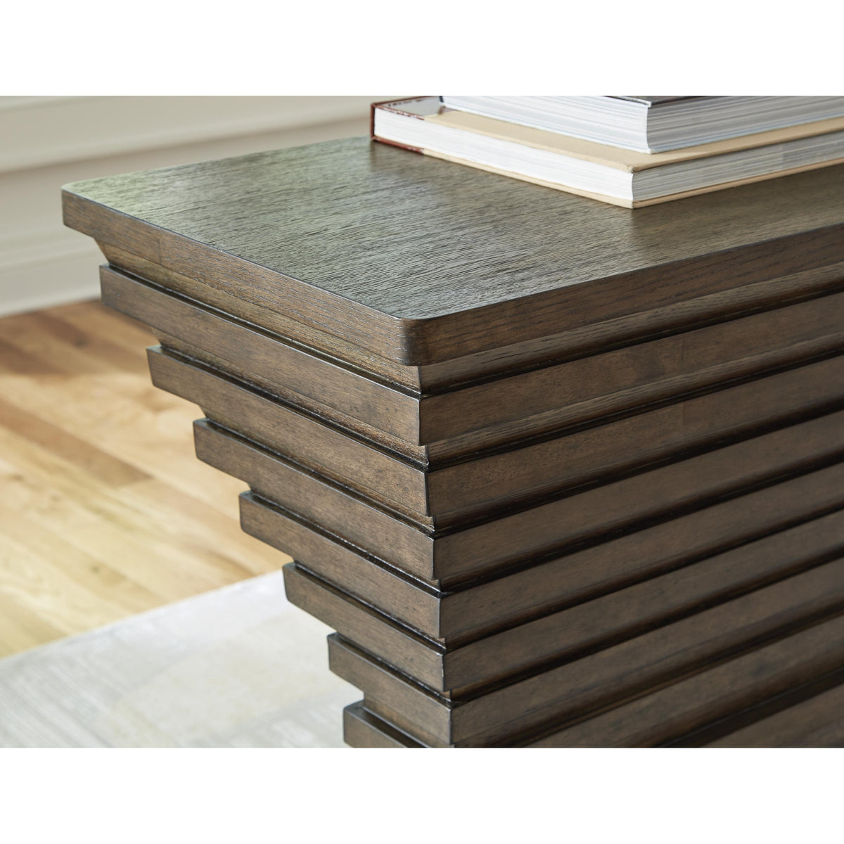 Signature Design by Ashley Hannodream T821-4 Sofa Table