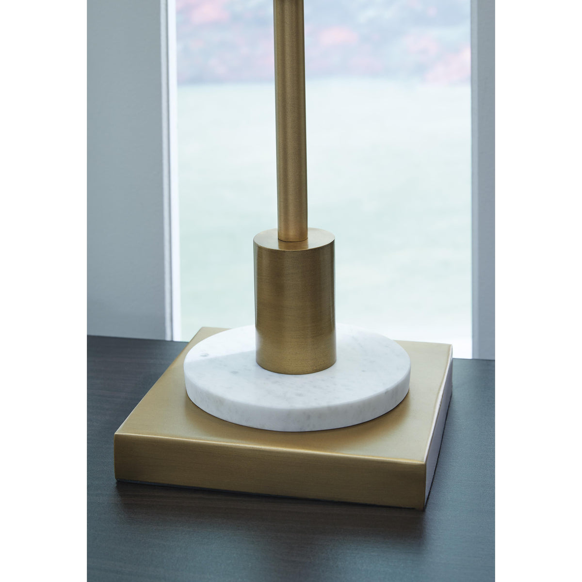 Signature Design by Ashley Fritzburn L208444 Metal Table Lamp