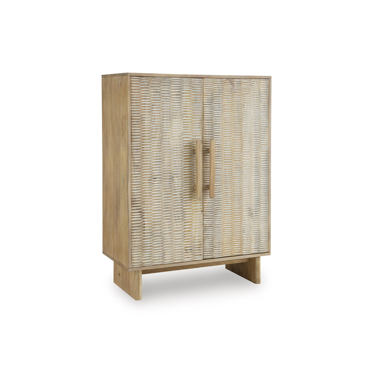 Signature Design by Ashley Dallinbury A4000696 Accent Cabinet