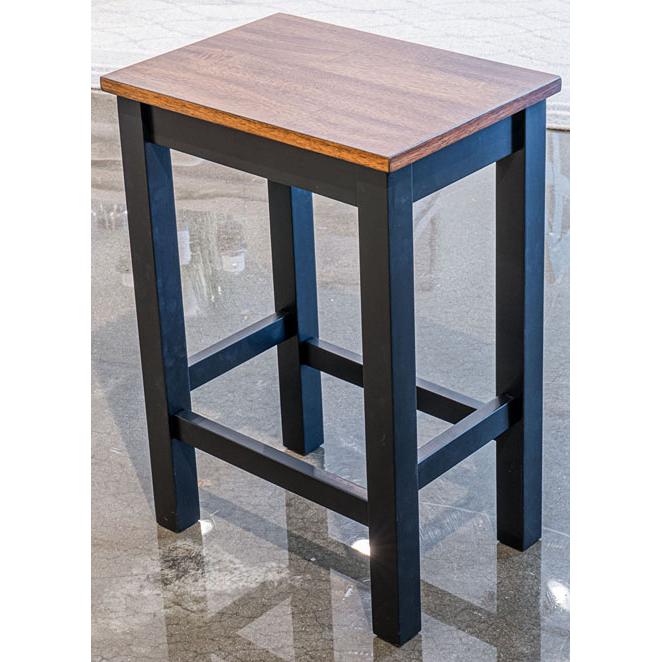 Signature Design by Ashley Wildenauer 4 pc Counter Height Dinette D634