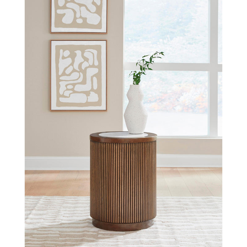 #ta様 Signature Design by Ashley Hadonna End Table T658-6