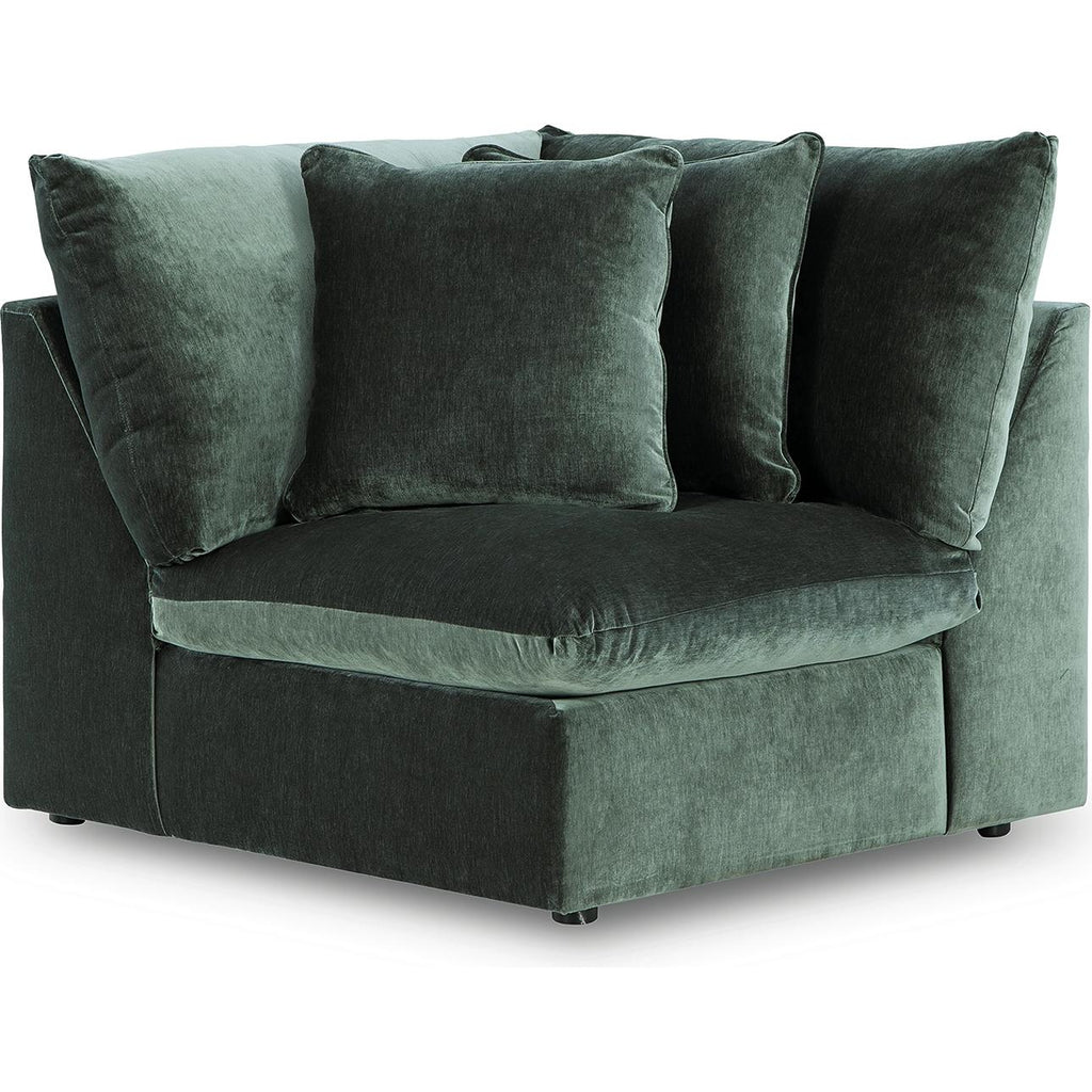 Benchcraft Carriage View Wedge